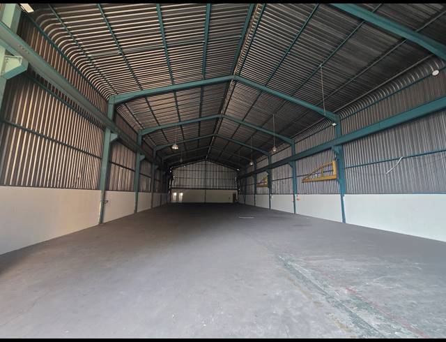 1,600M² WAREHOUSE TO LET IN ANDERBOLT
